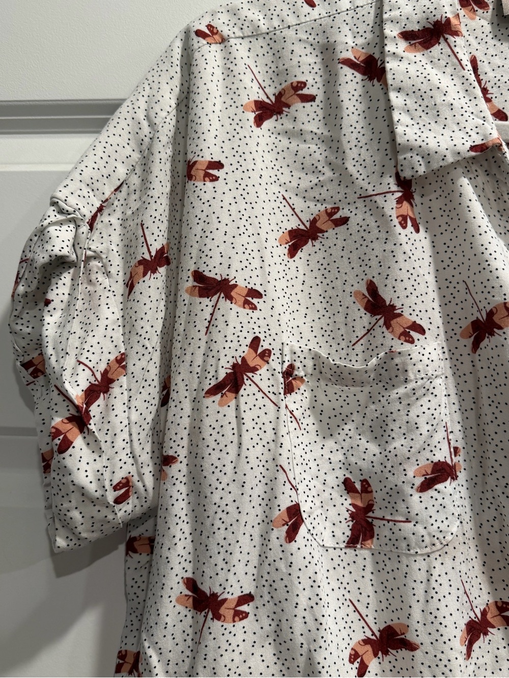 Como Vintage White Button-Up Shirt with Red Dragonfly Print